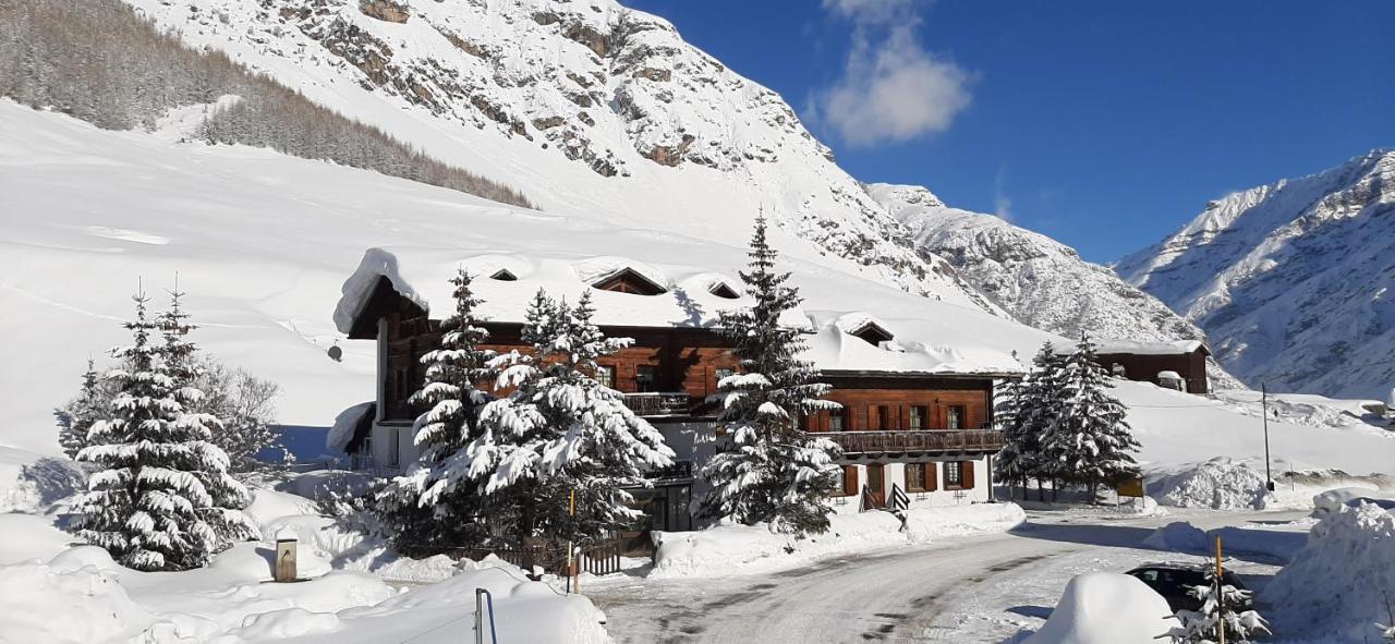 Chalet Del Sole per gruppi Livigno Esterno foto