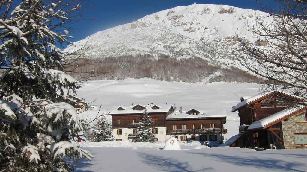 Chalet Del Sole per gruppi Livigno Esterno foto