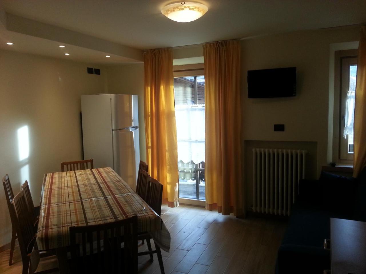 Chalet Del Sole per gruppi Livigno Esterno foto