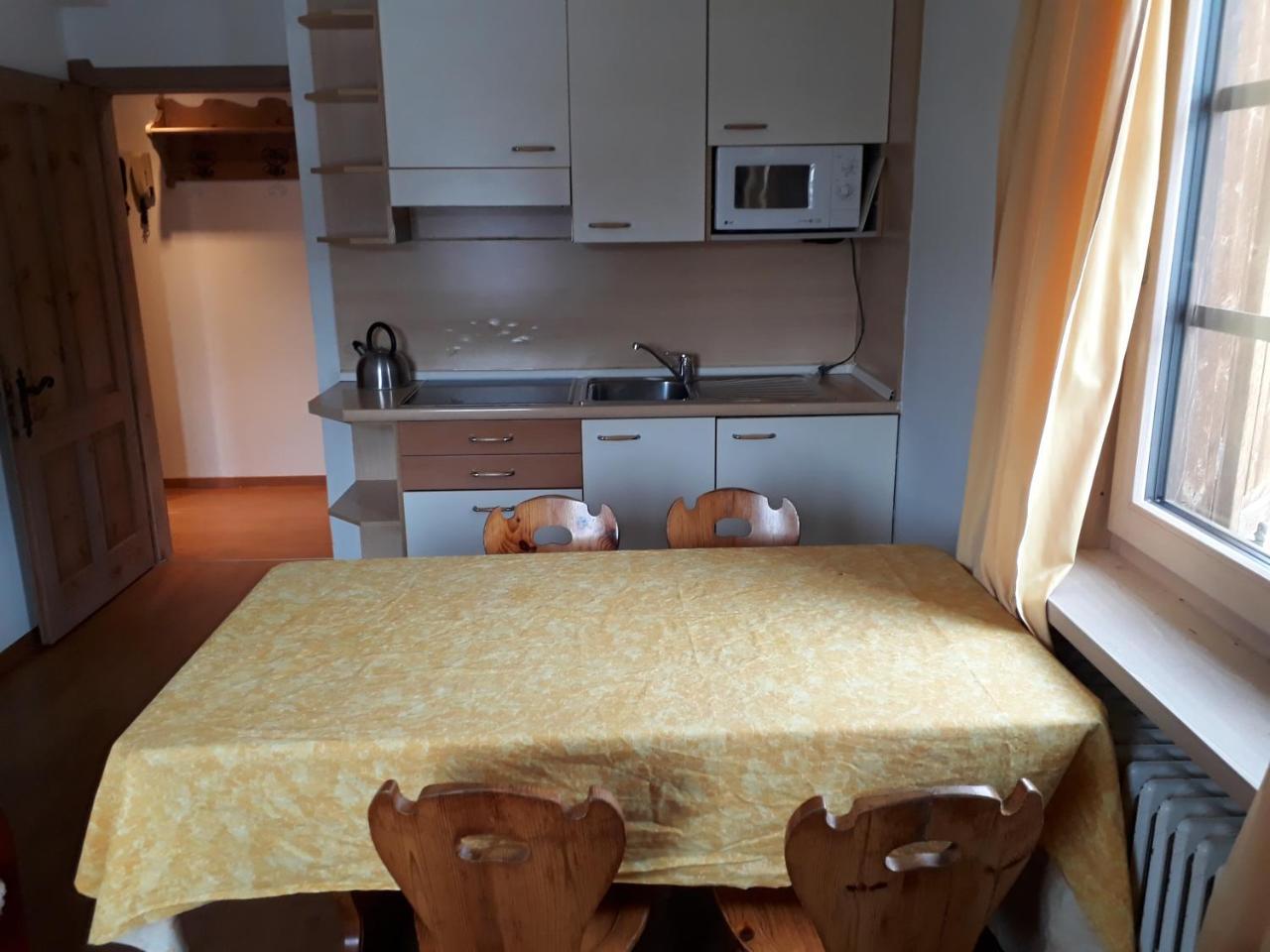 Chalet Del Sole per gruppi Livigno Esterno foto
