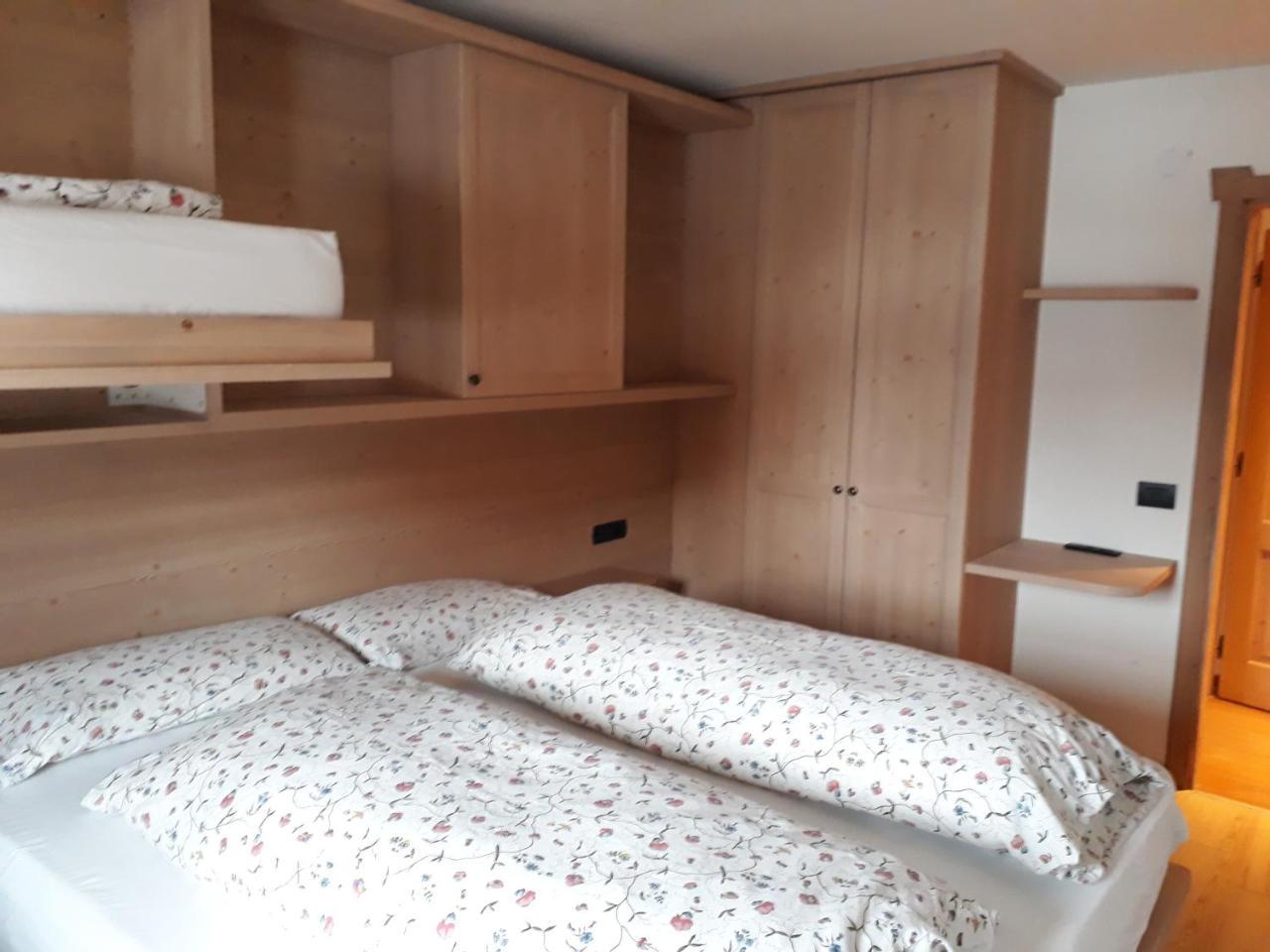 Chalet Del Sole per gruppi Livigno Esterno foto